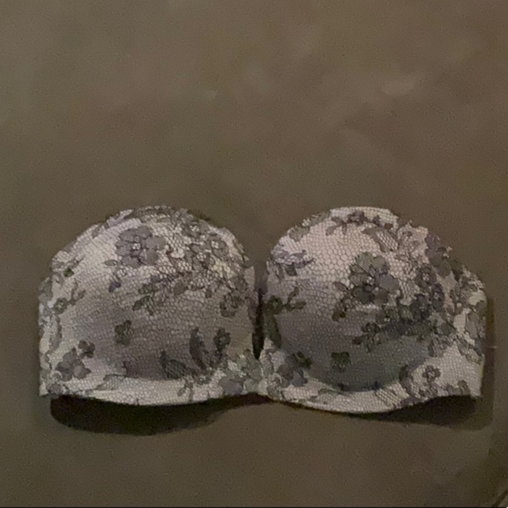 Floral Lace Strapless Bra